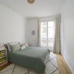 Joli Appartement Tour Eiffel 2 Chambres & Balcon